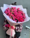 Букет из 19 кустовых роз Розовая пантера