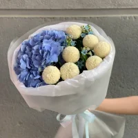 Букет с гортензией и хризантемой №98