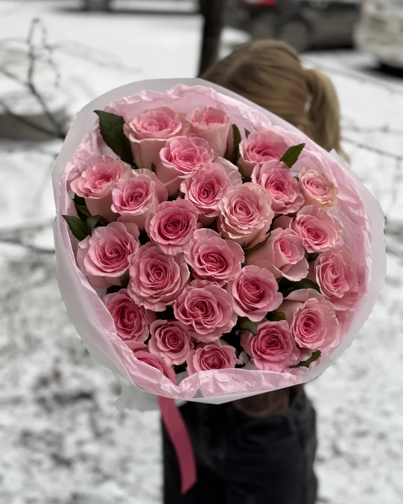 Букет из 25 розовых роз Мандала 60см