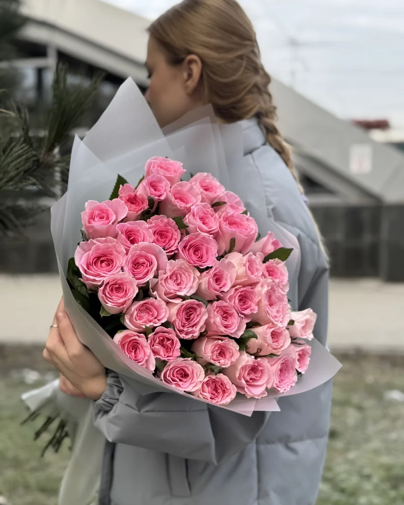 Букет из 35 розовых роз Мандала 60см