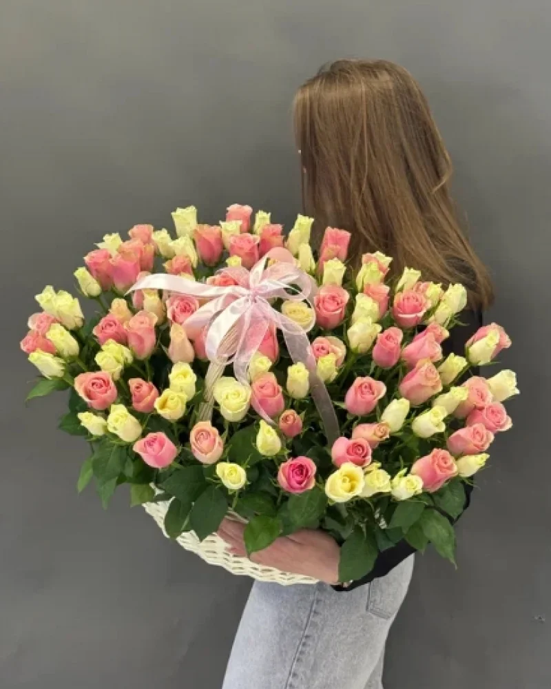 Корзина 101 роза Кения 35 см